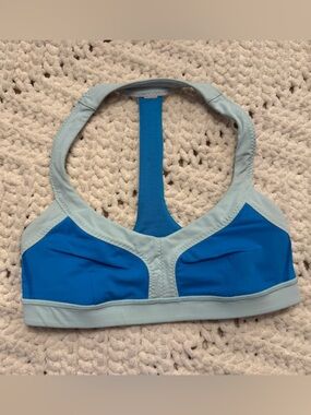 Lululemon racer back sports bra size 2